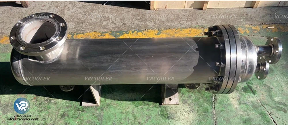 Stainless Steel Tubes Single-Pass Heat Exchanger For Cooling Water In An Extruder Stainless Steel Tubes Single-Pass Heat Exchanger For Cooling Water In An Extruder